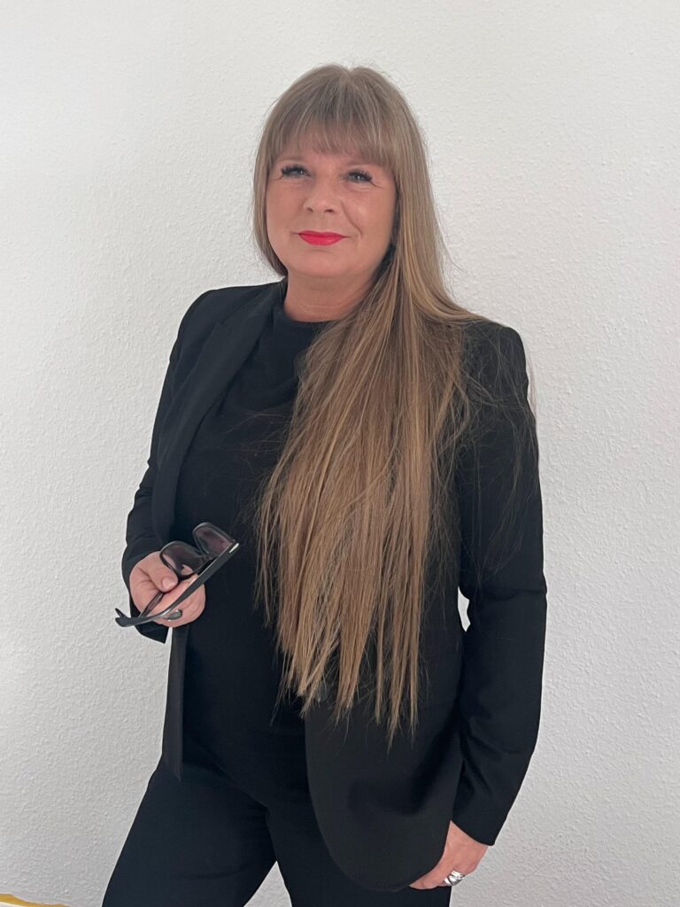 Anette Pelzer, Expertin für Epigenetik und Chronoprofiling bei Menschenkompass